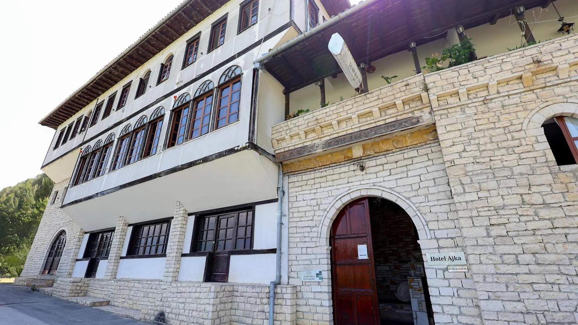 Hotel Ajka Berat
