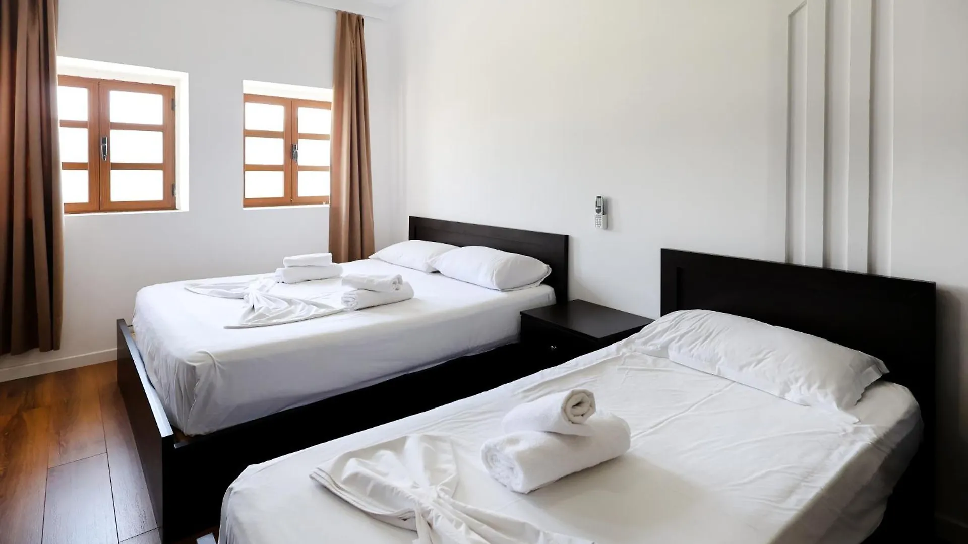 Hotel Ajka Berat 3*,