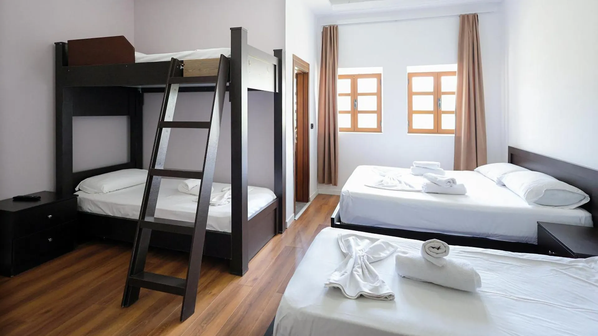 Hotel Ajka Berat