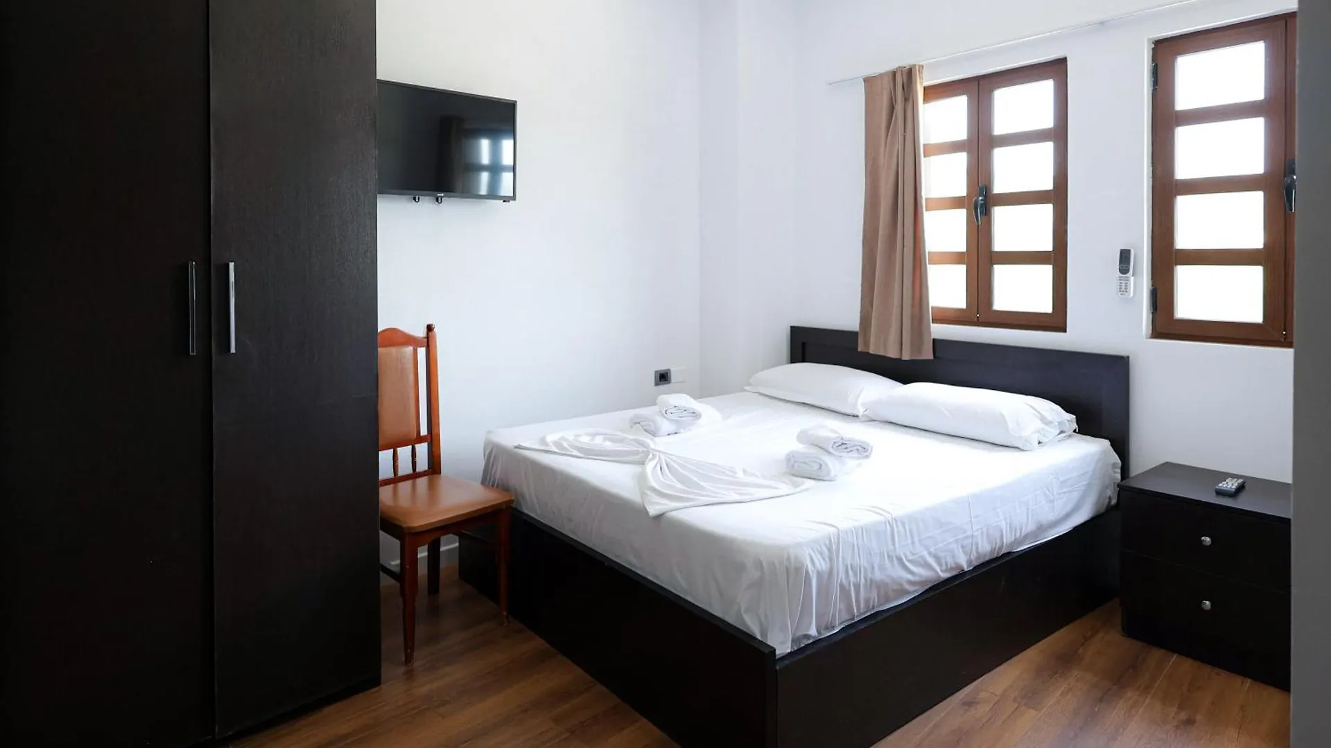 Hotel Ajka Berat