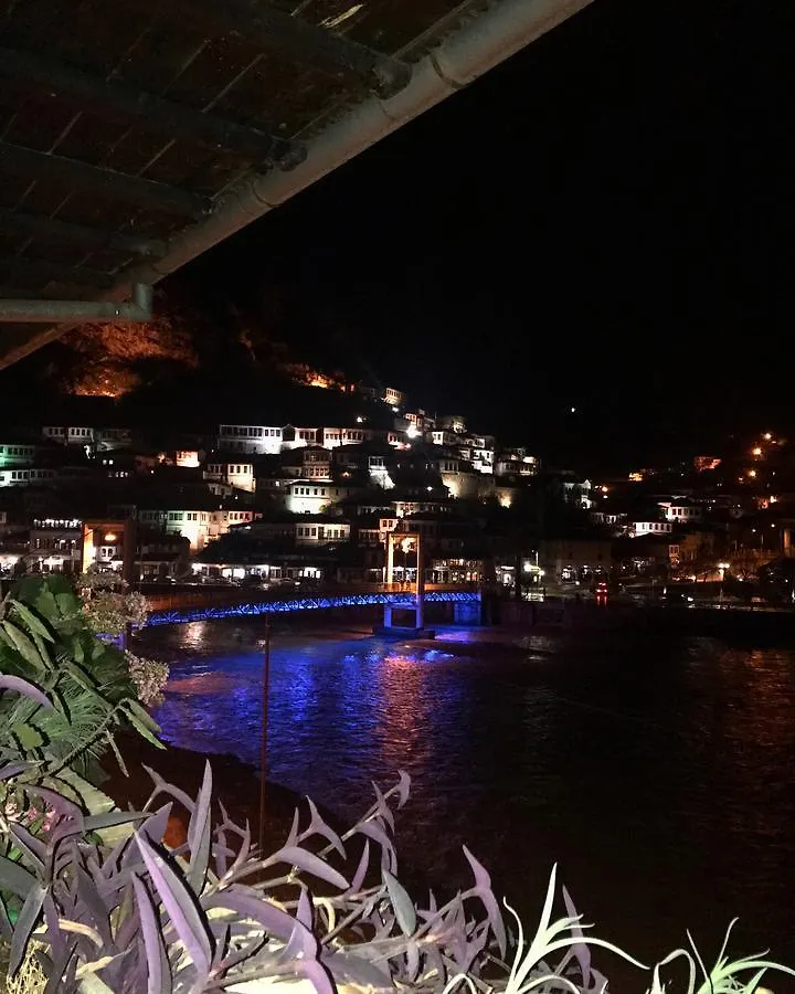 Hotel Ajka Berat Albánie