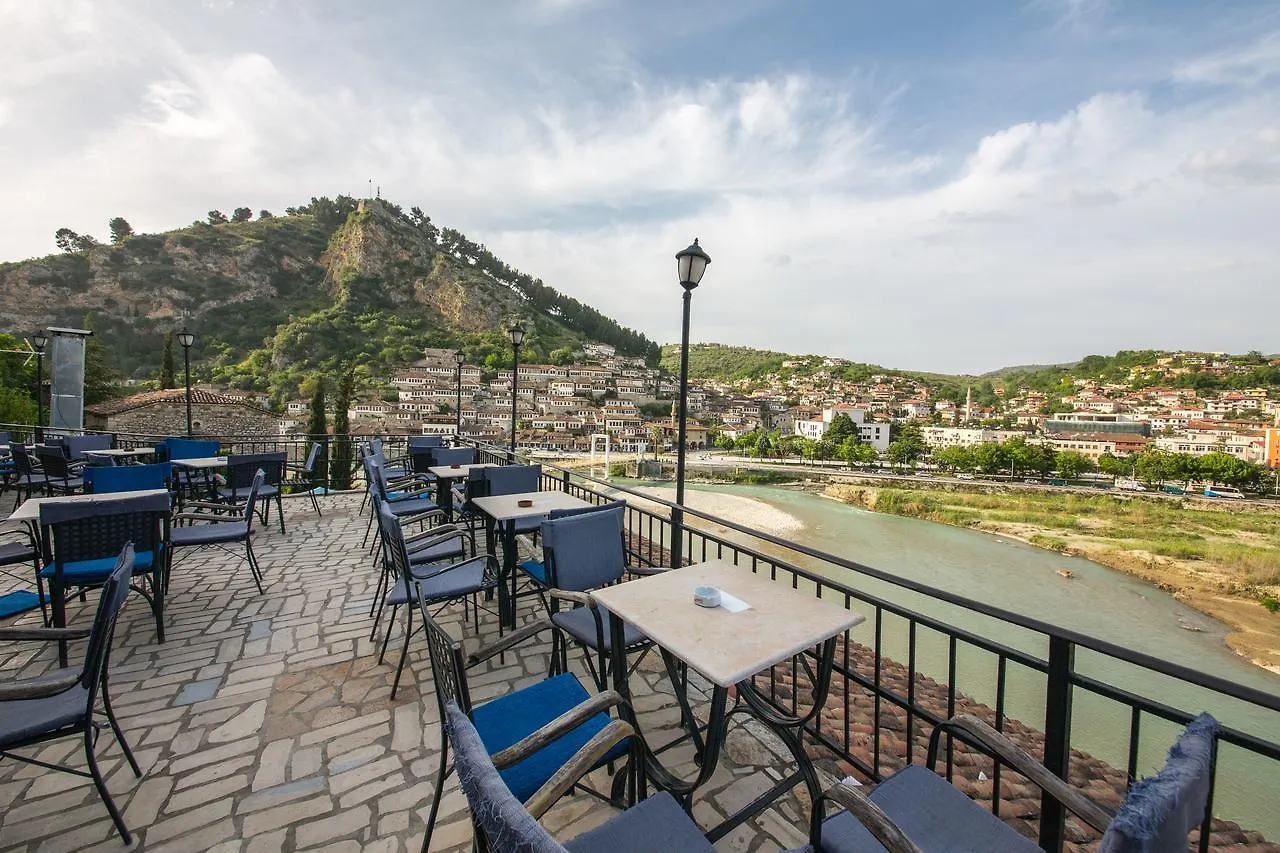 Hotel Ajka Berat
