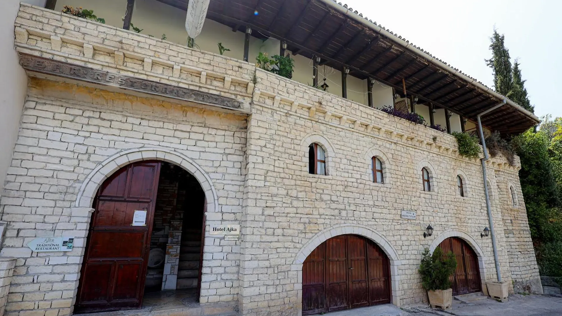 Hotel Ajka Berat
