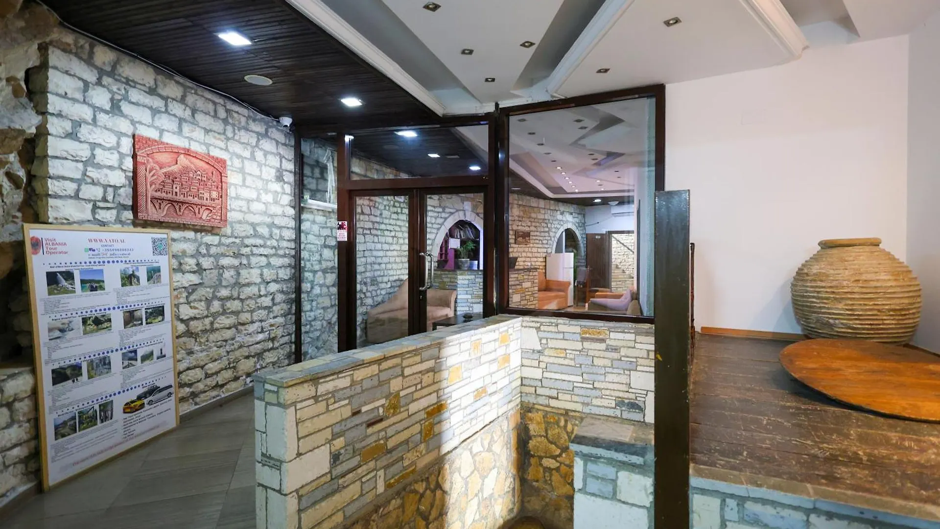 Hotel Ajka Berat Albania