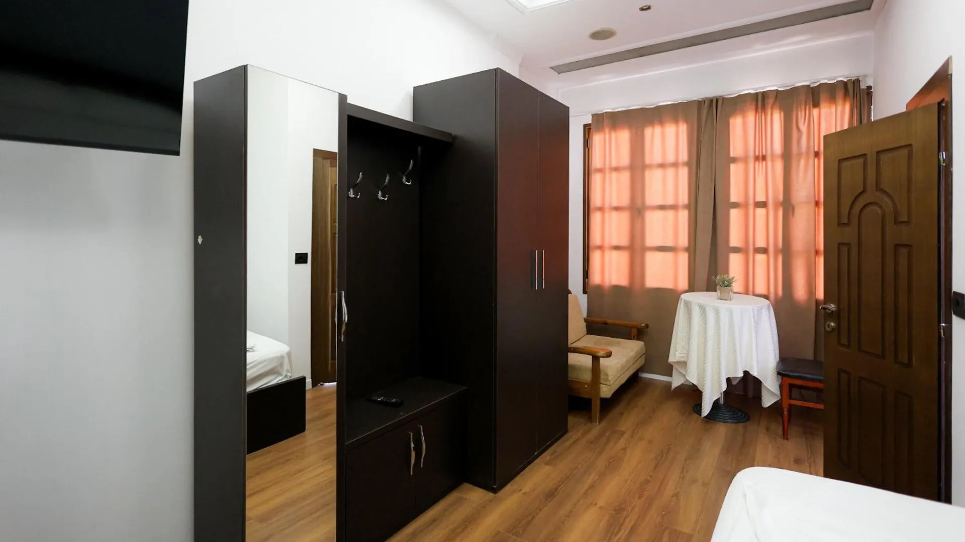 Hotel Ajka Berat 3*,